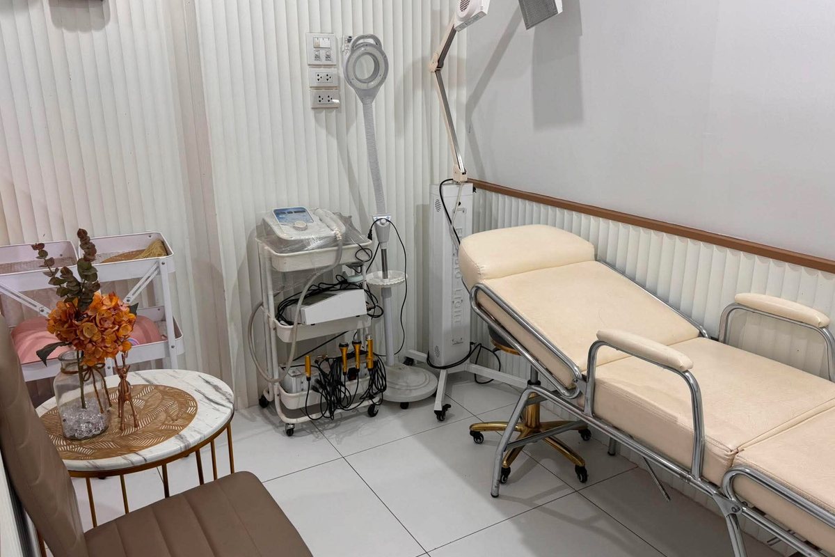 WELLSKIN skin care room at Doctor Chat Clinic, Aranyaprathet